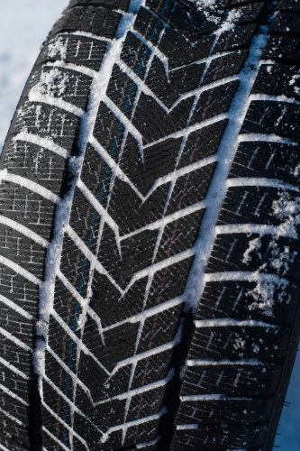 фото протектора и шины WINTERHAWKE II Шина ZMAX WINTERHAWKE II 285/40 R21 109H